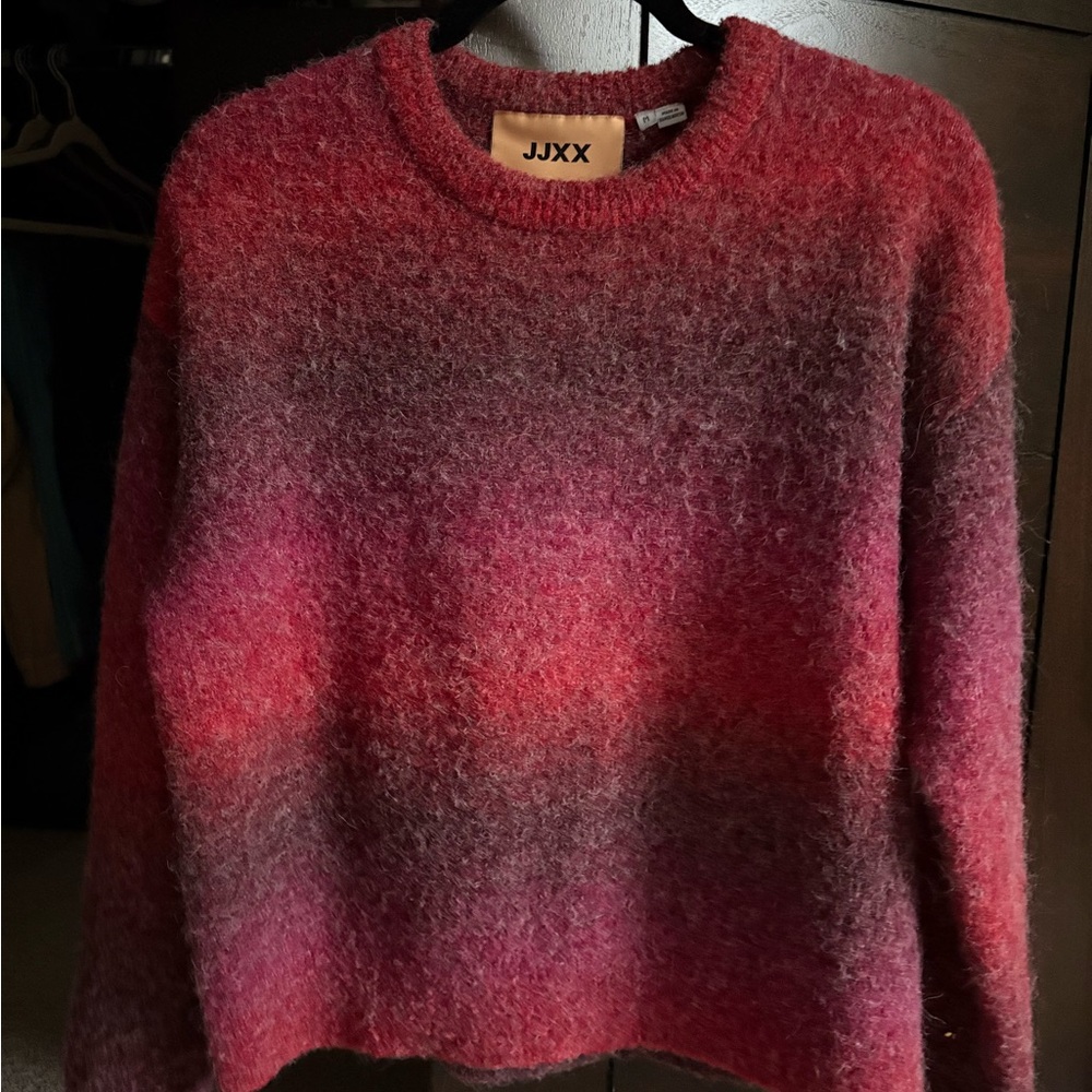 Women's Pink Sweater